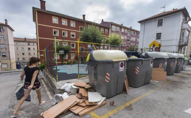 Ceruti critica que «nadie movió un dedo» durante cuatro años para sancionar a la adjudicataria de basuras