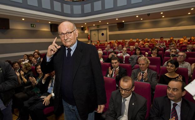 Mario Camus reposará en el Panteón de Personalidades de Santander