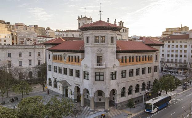 Correos instalará 18 cajeros automáticos más en sus oficinas de Cantabria