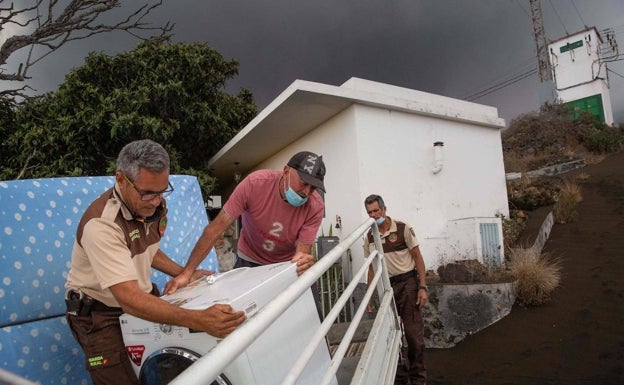 «Los intentos para desviar la lava nunca han tenido éxito»