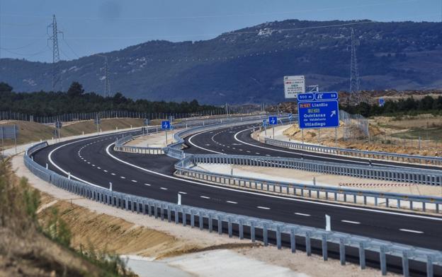 La autopista A-73 avanza en Palencia y se atasca en Burgos