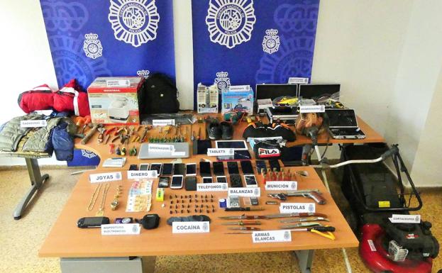 Cuatro delincuentes habituales, entre ellos un menor, detenidos por tráfico de cocaína en Barreda