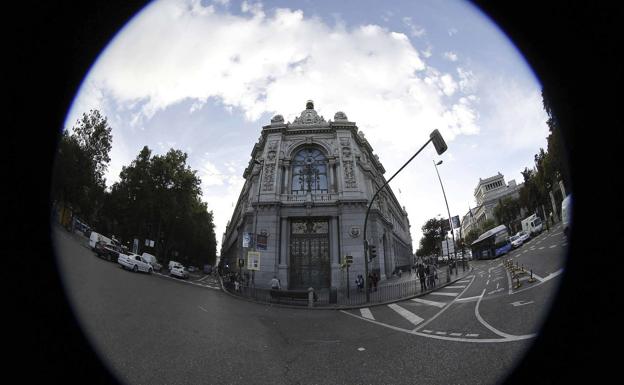 El Banco de España pide transparencia a las entidades ante la subida de comisiones