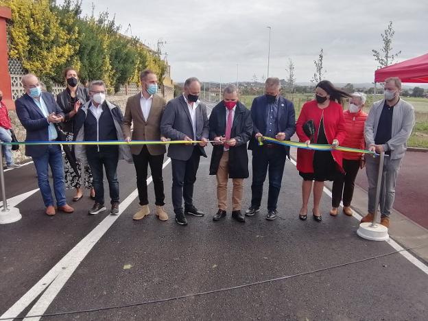 Bezana invierte un millón de euros en el nuevo tramo de Mompía, su obra más «emblemática»