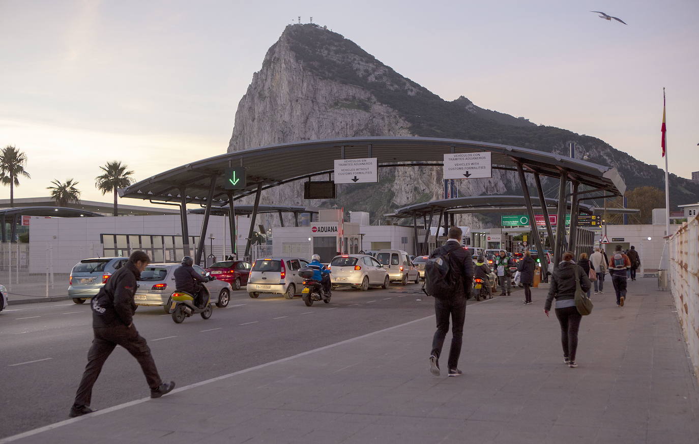 La UE inicia la negociación de Gibraltar para quitar la frontera