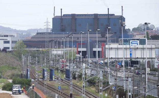 Ferroatlántica para uno de sus cuatro hornos ante el aumento del coste energético