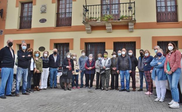 Vecinos de Arenas de Iguña alegan contra el proyecto de mejora de la travesía a Raicedo