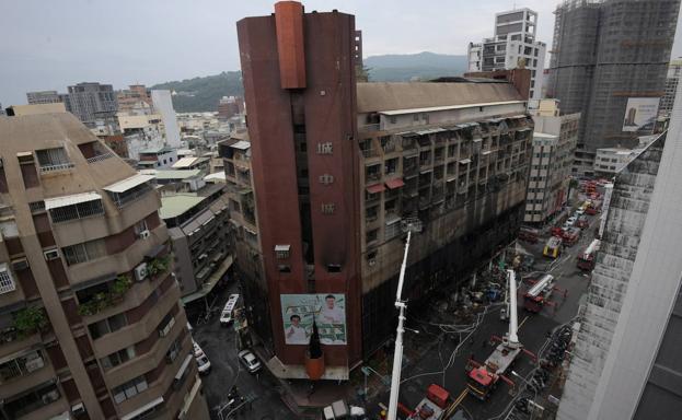 Un incendio mata a 46 personas en Taiwán