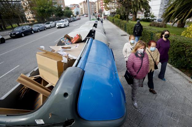 El Ayuntamiento pagará 16,4 millones al año a Cespa por el contrato por emergencia de las basuras