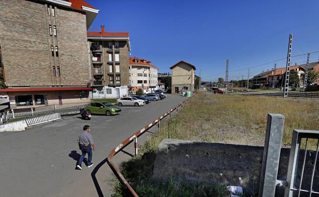 Cabezón solicita a Adif un terreno para construir un nuevo aparcamiento