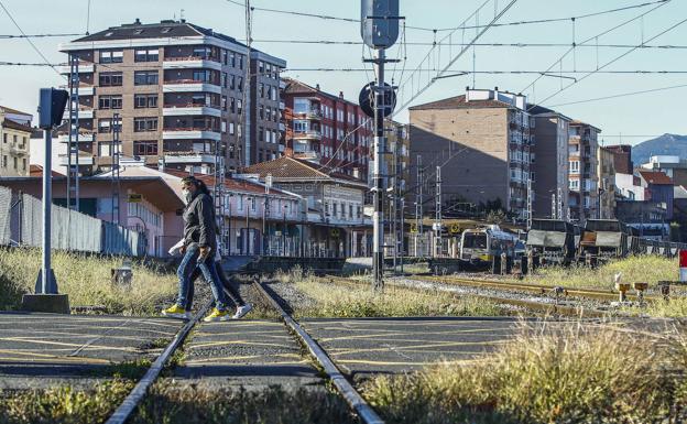 El alcalde acusa al Gobierno de Pedro Sánchez del retraso del proyecto para el soterramiento