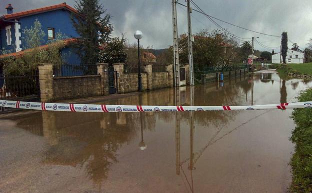 Camargo renovará una tubería del barrio La Llastra de Escobedo para acabar con las inundaciones