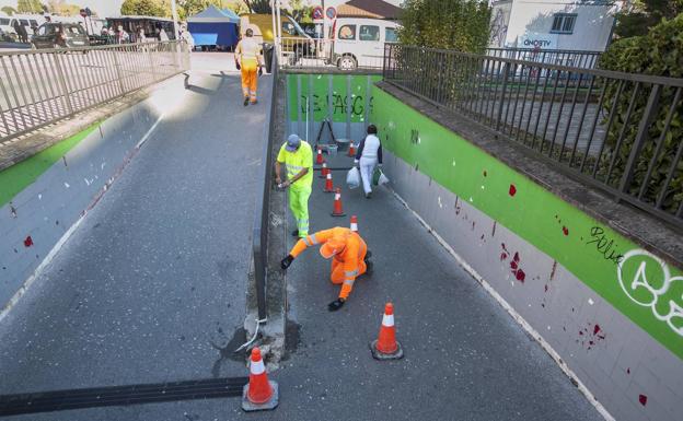 Camargo renueva el paso subterráneo de las vías de Feve entre el Parque de Cros y la calle Alday