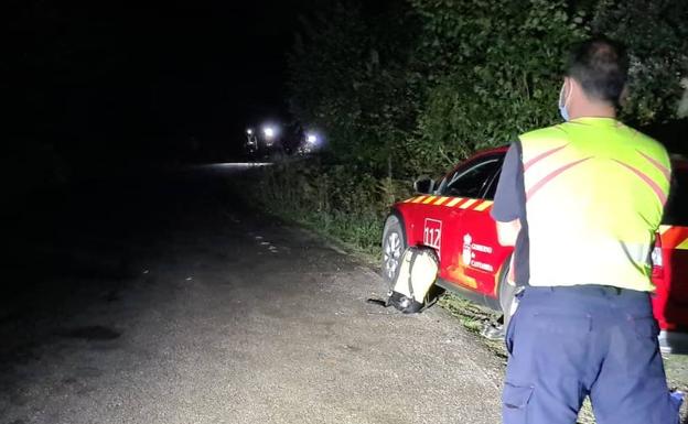 Los bomberos rescatan a dos senderistas extraviados en la vía ferrata de La Hermida