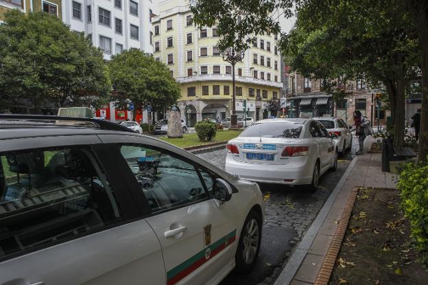 Cinco municipios se unen para mejorar el servicio de taxi en la comarca del Besaya