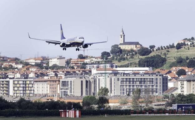 Las conexiones aéreas entre Santander y Madrid aumentarán desde febrero