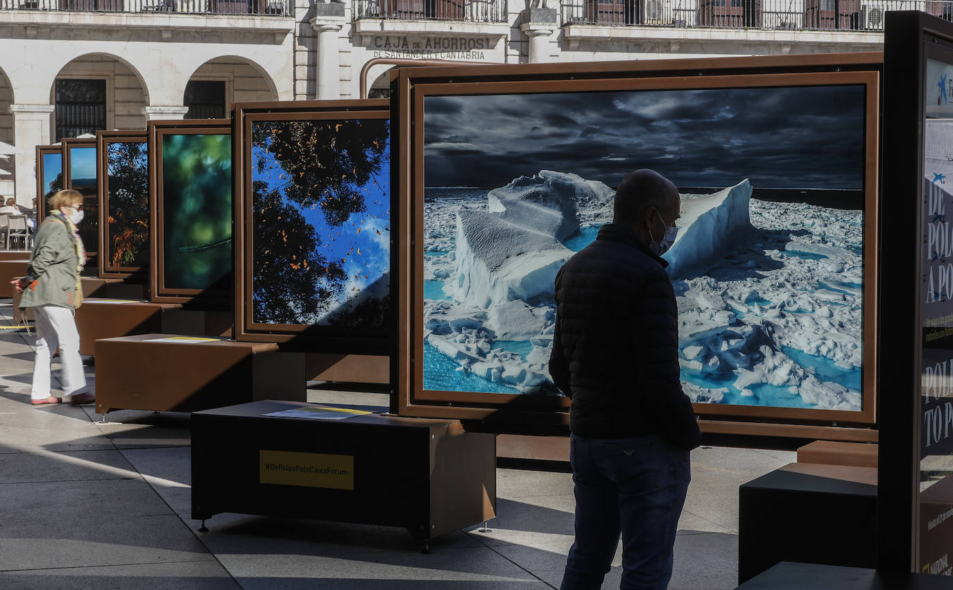 'De Polo a Polo' desde la Plaza Porticada