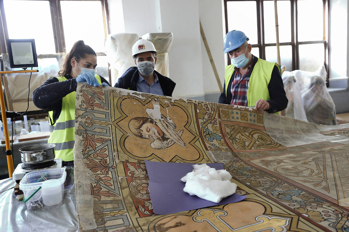 Restauración de los lienzos y muebles de la iglesia del Seminario Mayor de Comillas