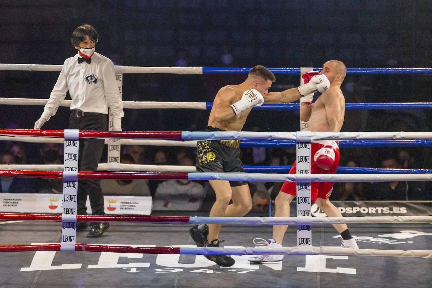 Imágenes de la velada de boxeo en la que Jon Míguez retuvo el título de campeón de España de peso welter