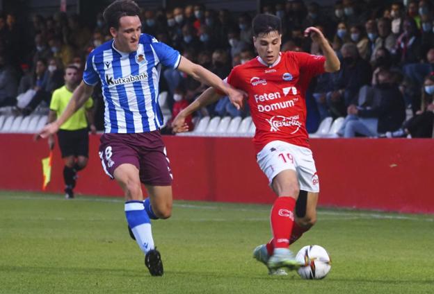 El Laredo sufre una derrota cruel en San Lorenzo frente a la Real Sociedad