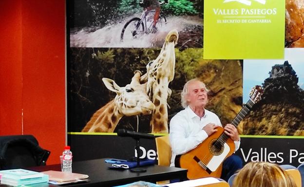 Villacarriedo acoge la presentación de la biografía del cantautor Manuel Iberia