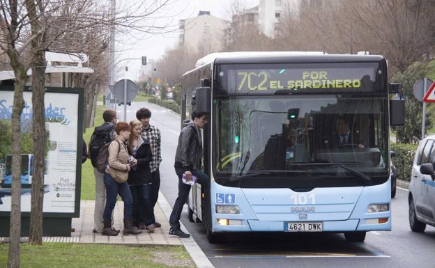 El Ayuntamiento de Santander concederá 500 becas de transporte a estudiantes de la UC