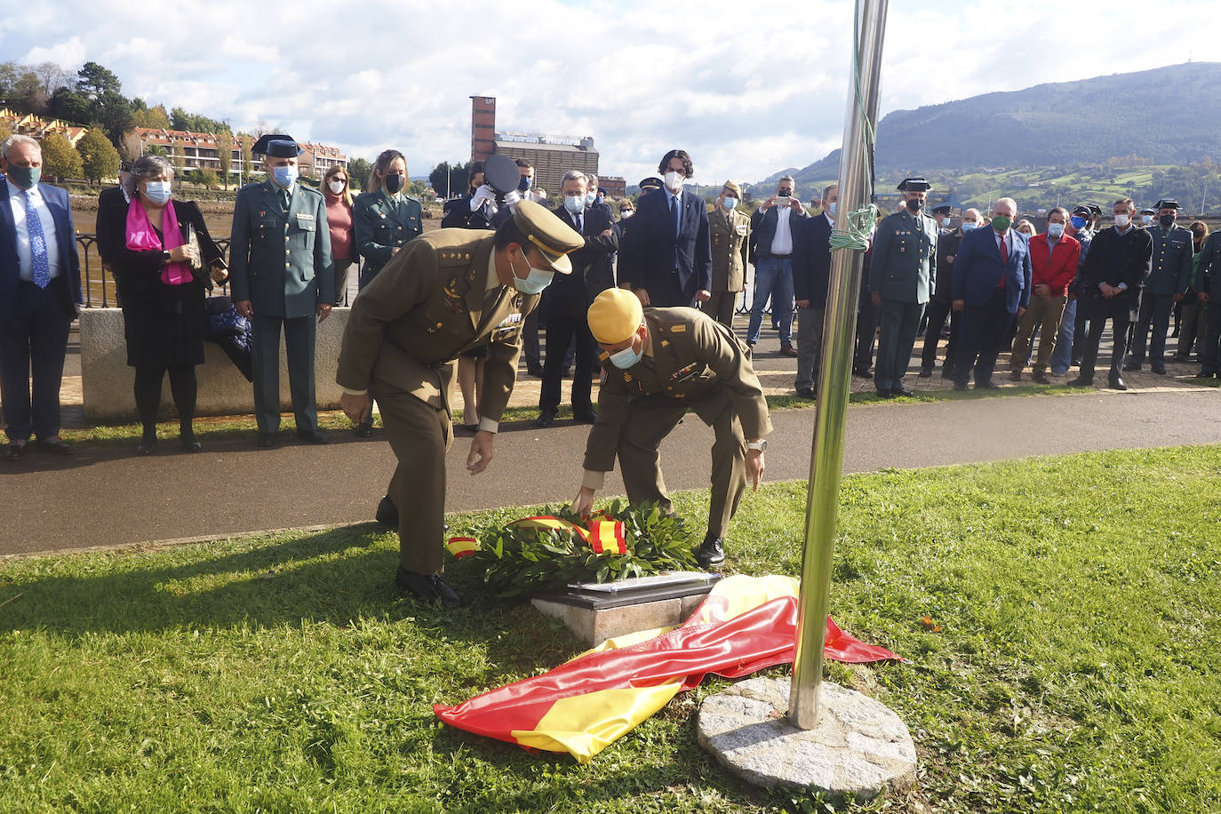 El Astillero apela a la «unidad» en el homenaje a las víctimas del terrorismo