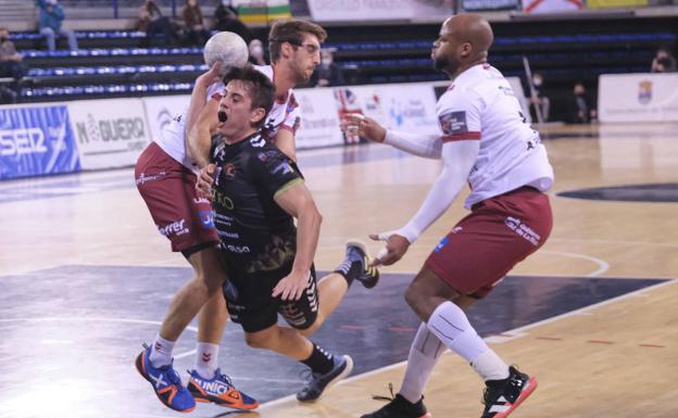 Al Bathco se le atraganta el final en Logroño