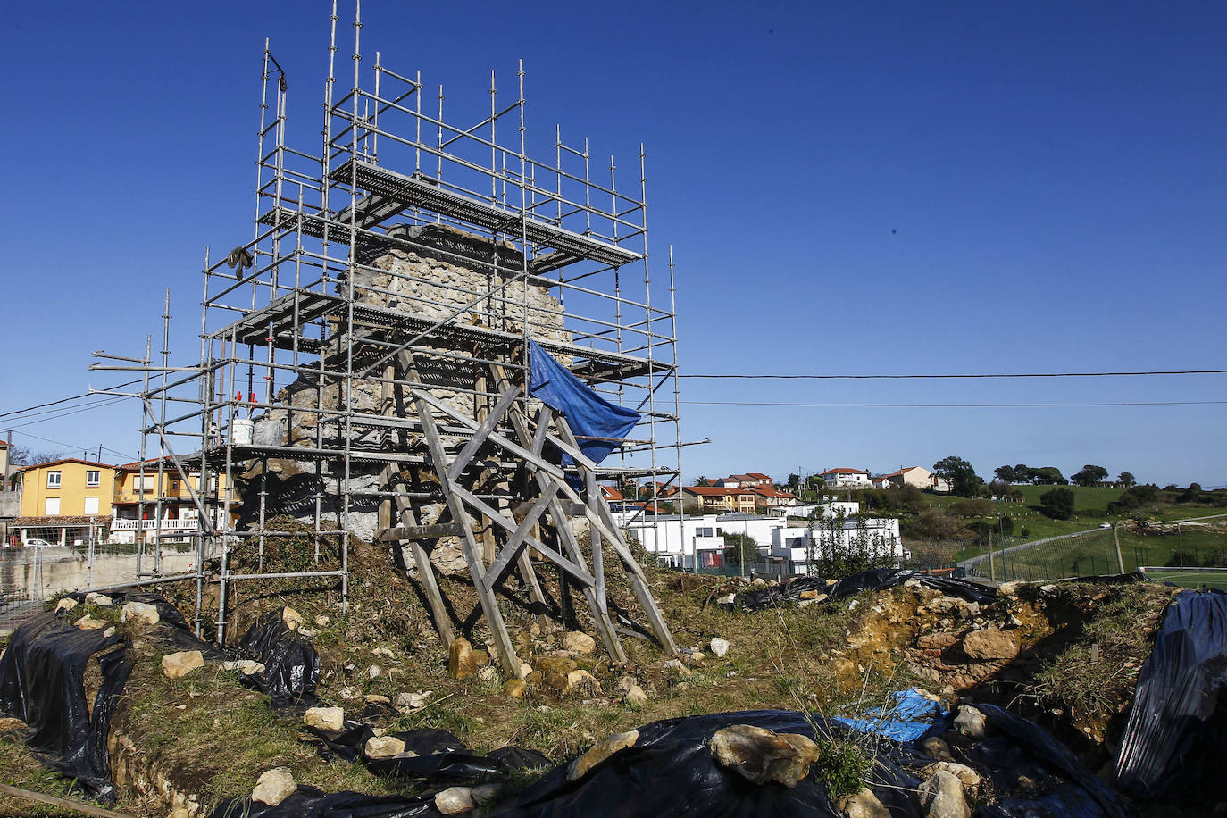 Suances inicia la segunda fase del proyecto para recuperar la torre medieval de Tagle