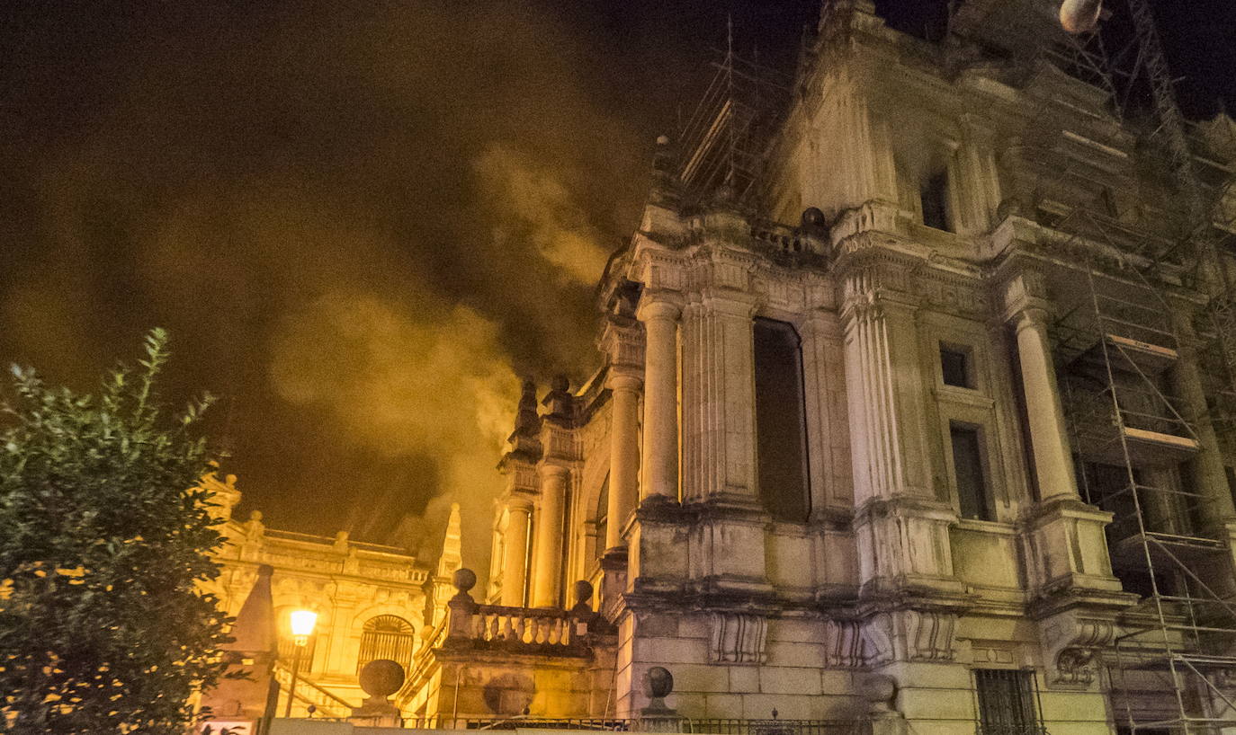 La noche que el fuego dejó fuera de juego el MAS