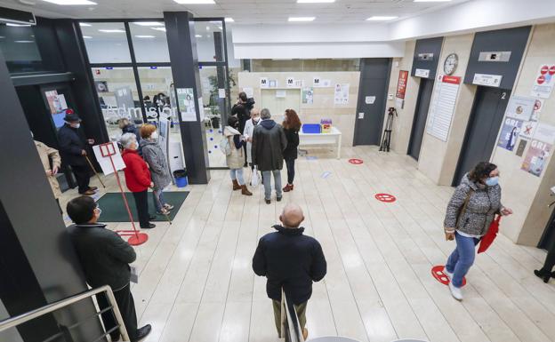 Repuntan los contagios y la incidencia del covid en Cantabria