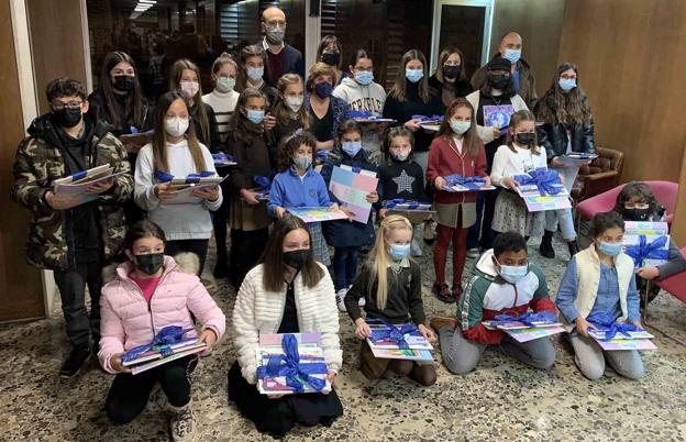 El valor de la ayuda protagoniza la nueva edición del calendario solidario de AMAT