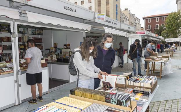 Nieves Hernández, Manuel Laespada y Joaquín Correa ganan los Premios Literarios de Cantabria 2021