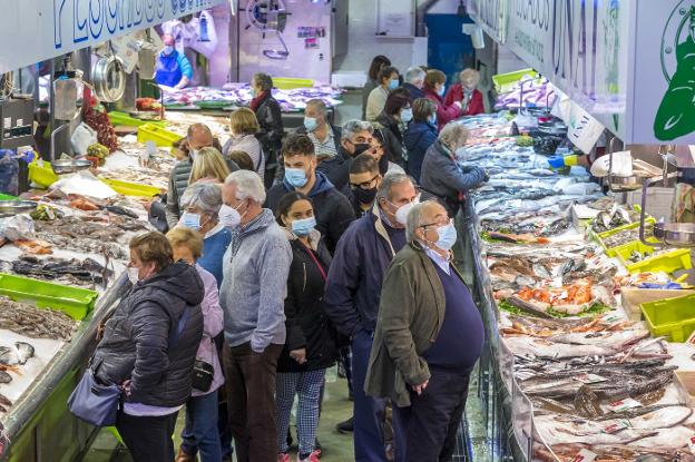 Los productos estrella de la Navidad están ya un 15% más caros a un mes de las fiestas