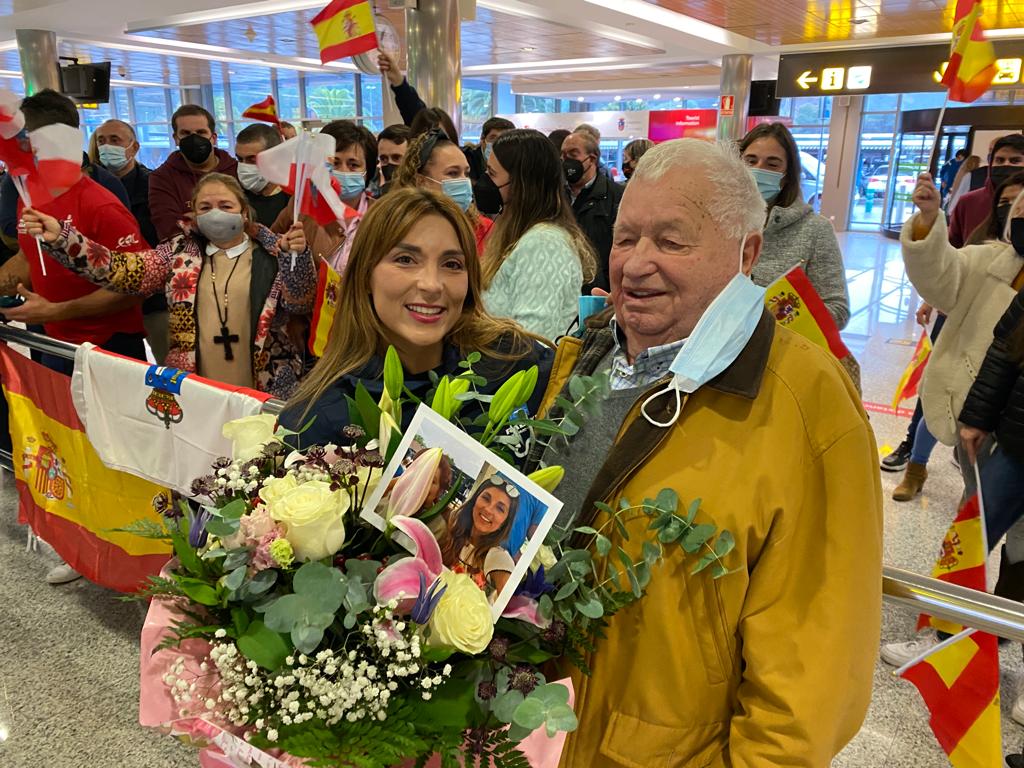 La cántabra Sara Fernández, recibida como una campeona