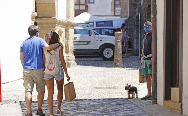 Comillas organiza este domingo una ruta para conmemorar el Día Internacional contra la Eliminación de la Violencia contra la Mujer