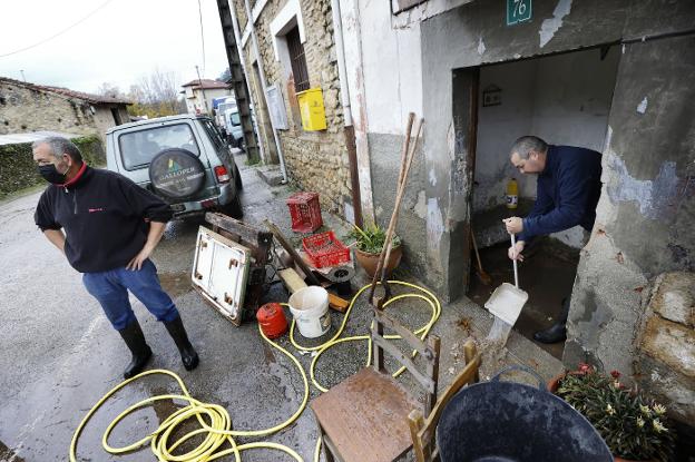 «Estamos hartos, es lo mismo de siempre cada vez que llueve»