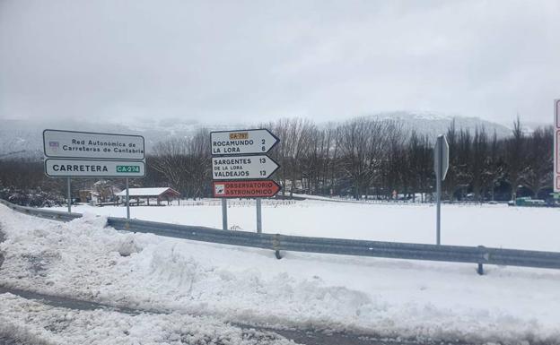 La nieve y el hielo complican la circulación en las zonas altas