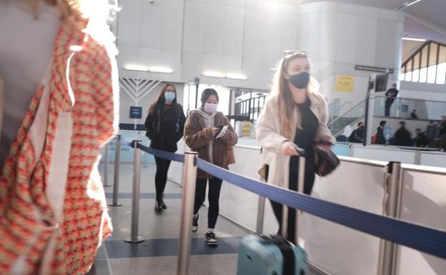 Cantabria anota otros 87 positivos de covid y la incidencia sigue su avance