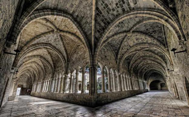 'La Noche es Joven' ofrece este sábado un viaje artístico por el claustro de la Catedral