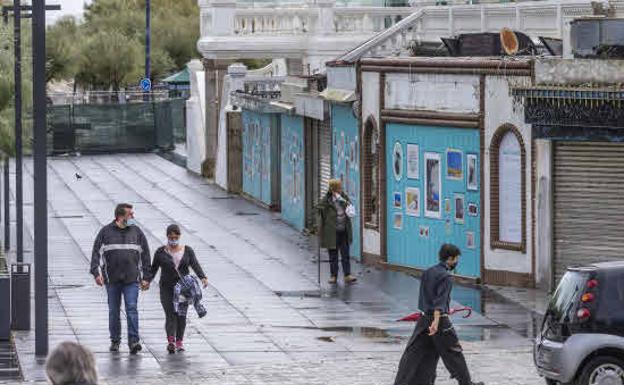 El PSOE pide revisar el pavimento de la Plaza de Italia ante las numerosas caídas de peatones