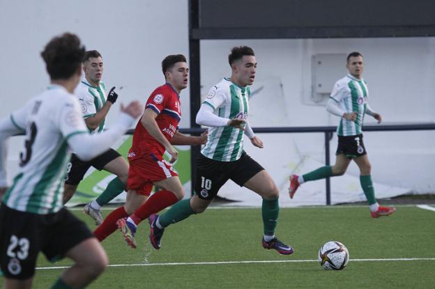 Empate sin goles en una cita marcada por la lluvia y el viento