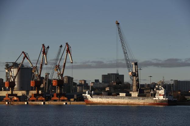 El Puerto de Santander logra el mejor tráfico acumulado en los once primeros meses de su historia