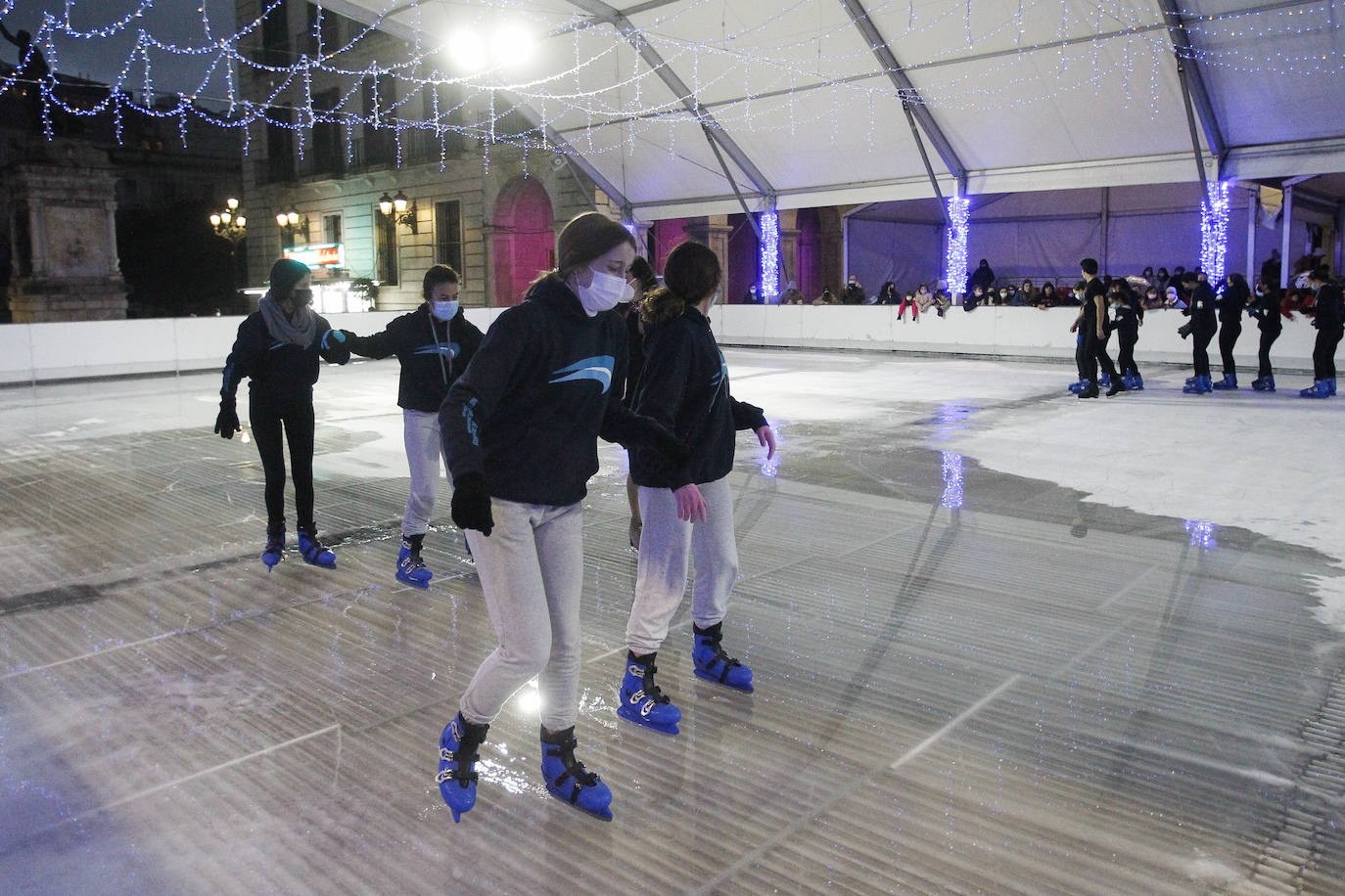 pirámide foro Flexible Un espectáculo de campeones para estrenar la pista de hielo de Santander |  El Diario Montañes