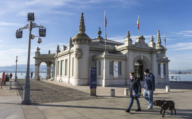 El Palacete del Embarcadero acoge una muestra sobre la labor investigadora del IFCA