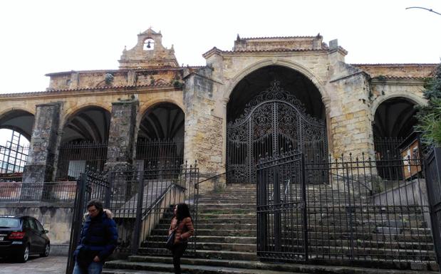 Renovada la cubierta de la iglesia de Santa María de la Asunción de Laredo