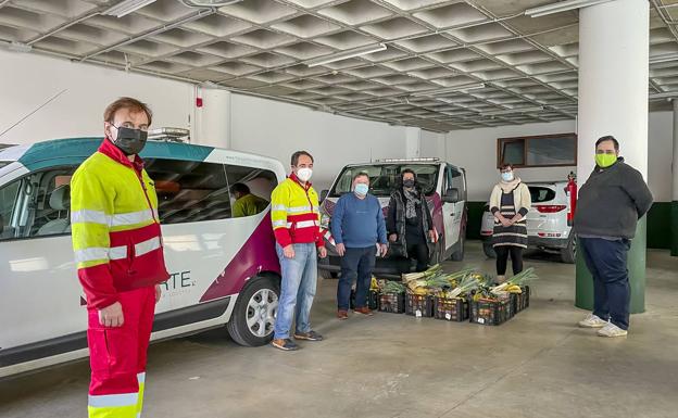 Polanco reparte alimentos frescos a 15 familias gracias a una donación de la empresa Lasarte