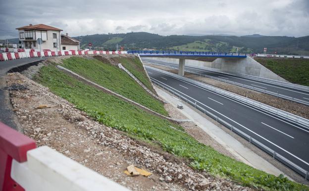 Castañeda recibe una subvención para una pasarela peatonal sobre el Pisueña