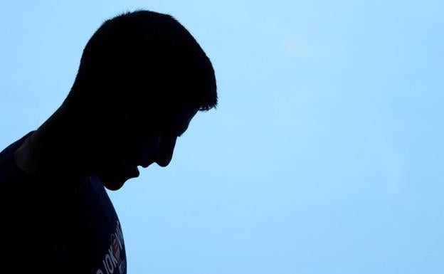 Djokovic admite que fue a una entrevista con covid y que hubo «errores» en los documentos de inmigración
