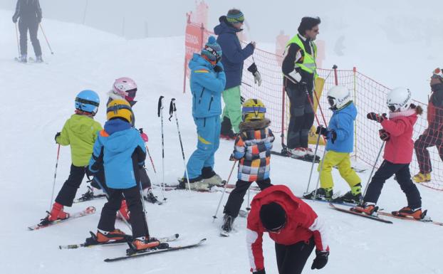 Los escolares campurrianos aprenderán a esquiar en Alto Campoo